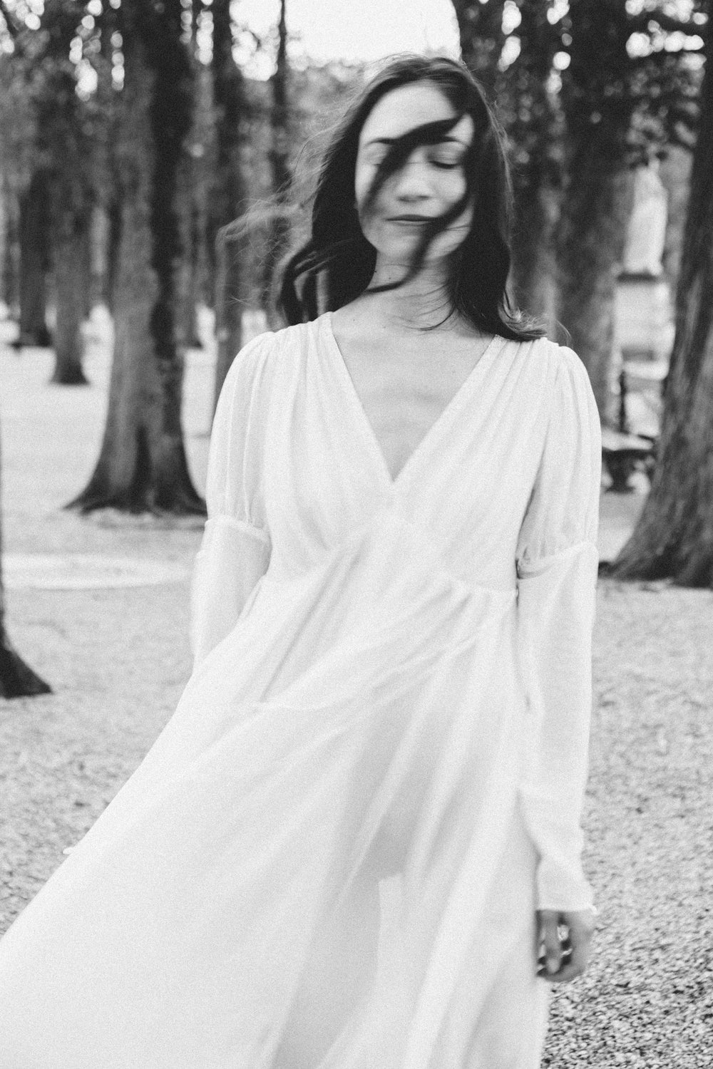 Film noir portrait of a woman in Paris – editorial photography by Carla Coulson